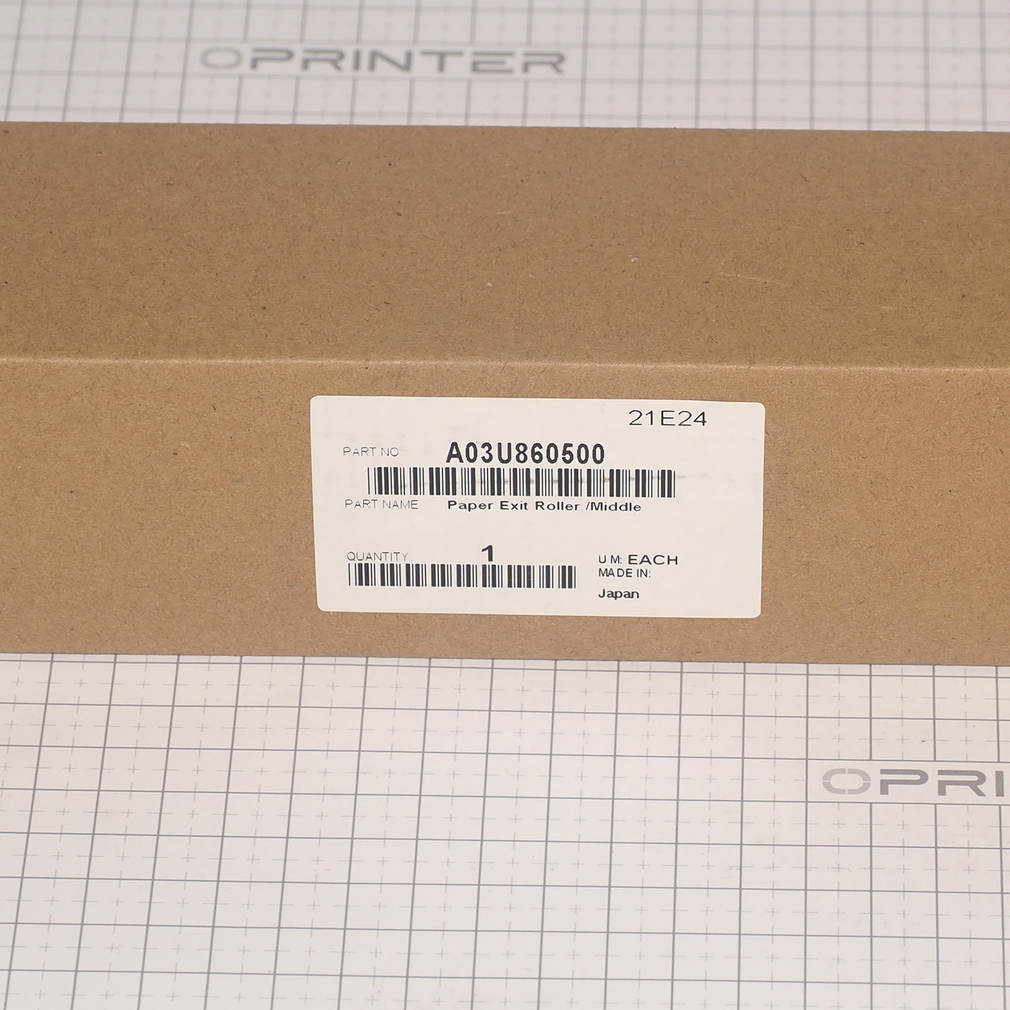 Ролик вывода бумаги Middle Konica Minolta A03U860500